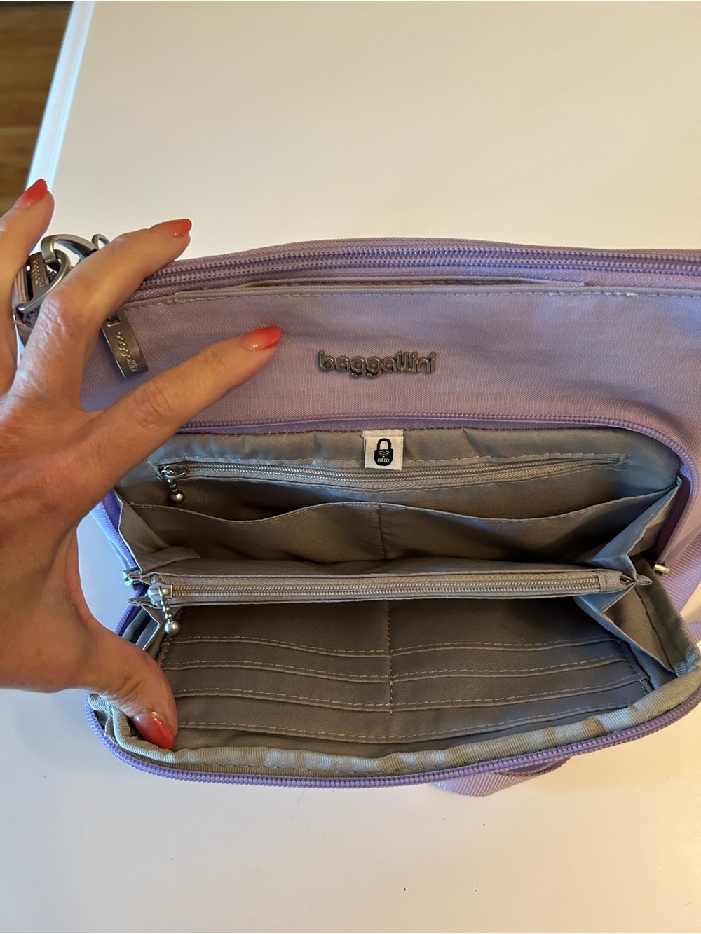 Baggallini Day to Day Lavender Crossbody Bag - Picture 4 of 6